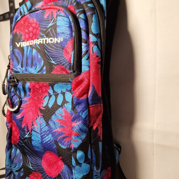 *SAVE* Vibedration Hydration Backpack w/o bladder w/ bag,blue pink tropical